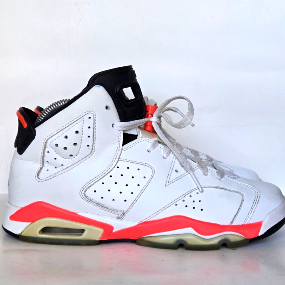 Air Jordan VI (6) Retro White/Infrared size 7Y